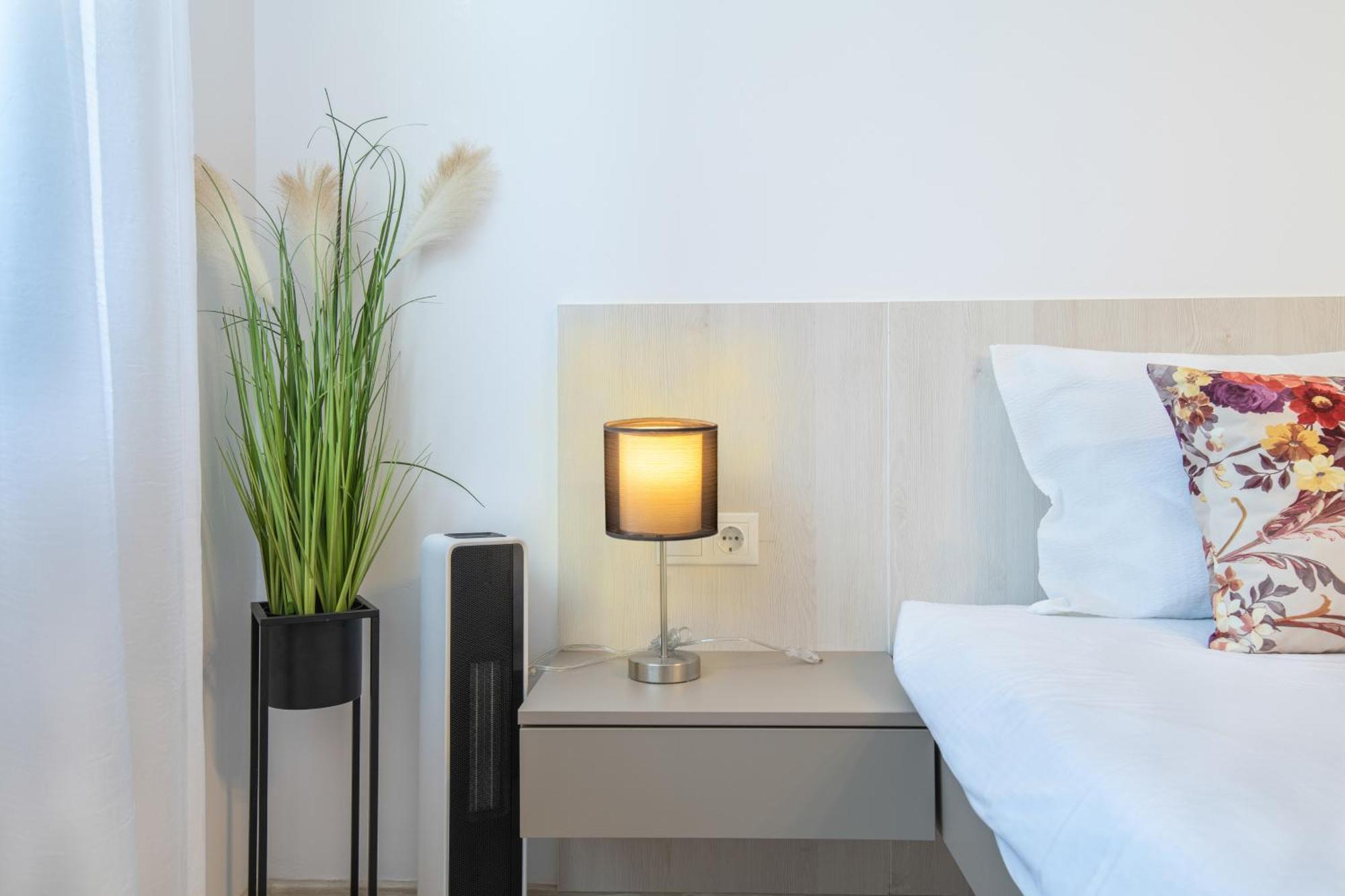 Springhome - Cozy Apartment With Balcony & Parking Braşov Exteriör bild