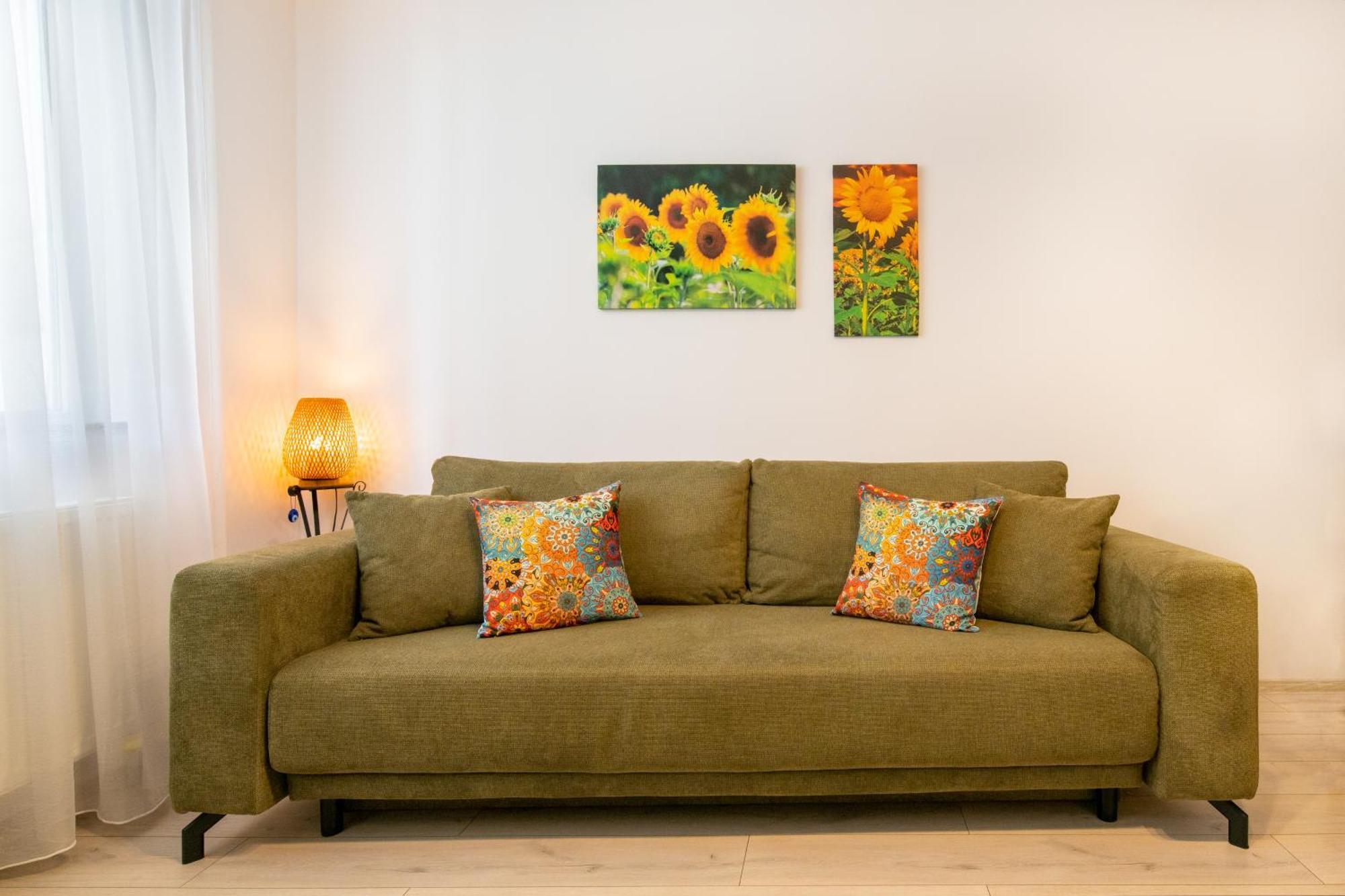 Springhome - Cozy Apartment With Balcony & Parking Braşov Exteriör bild
