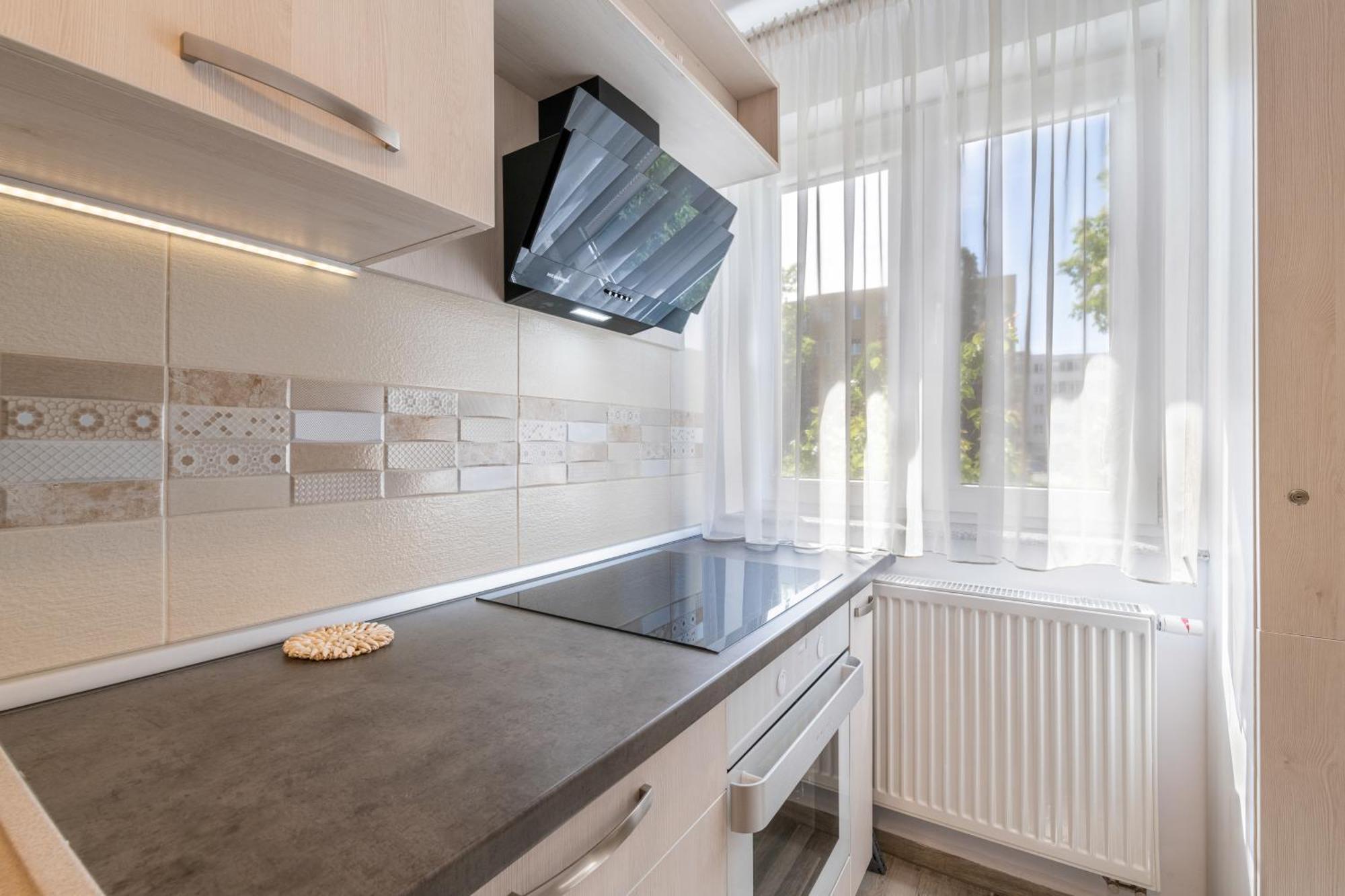 Springhome - Cozy Apartment With Balcony & Parking Braşov Exteriör bild